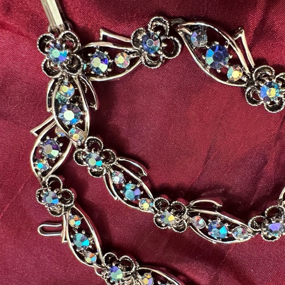 Vintage, early 80s choker and bracelet silver tone set with holographic crystals - Picture 4 of 11